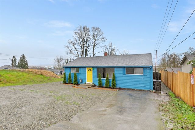 833 E Marine View Drive, Everett, WA 98201