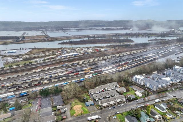 833 E Marine View Drive, Everett, WA 98201