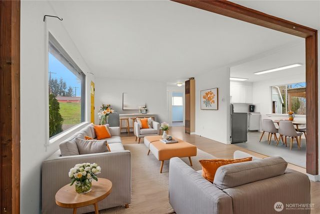 833 E Marine View Drive, Everett, WA 98201