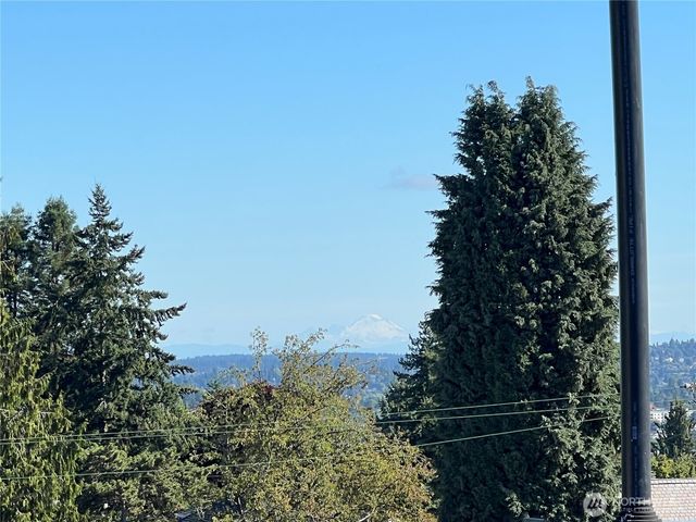 2112 1st Avenue N, Seattle, WA 98109