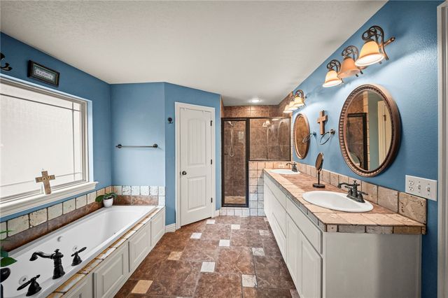 16 Rhonda Lane, Bella Vista, AR 72715