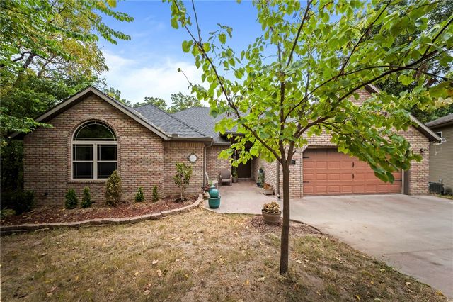 16 Rhonda Lane, Bella Vista, AR 72715