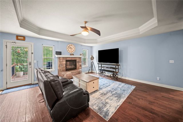 16 Rhonda Lane, Bella Vista, AR 72715