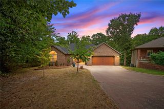 16 Rhonda Lane, Bella Vista, AR 72715