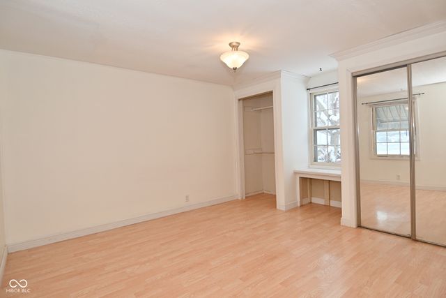 977 S Morgantown Road, Greenwood, IN 46143