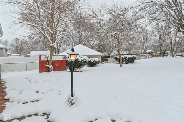 977 S Morgantown Road, Greenwood, IN 46143