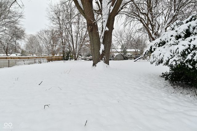 977 S Morgantown Road, Greenwood, IN 46143