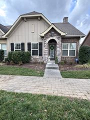 236 Glennister Ct, Gallatin, TN 37066