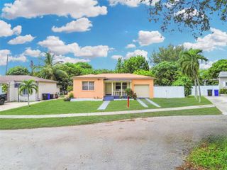15770 NE 18th Ct, North Miami Beach, FL 33162