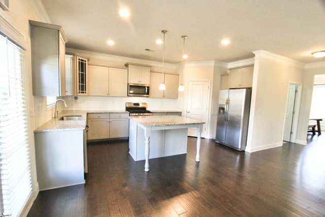 706 Troutdale Lane, Simpsonville, SC 29680