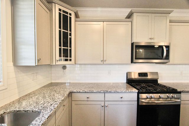 706 Troutdale Lane, Simpsonville, SC 29680