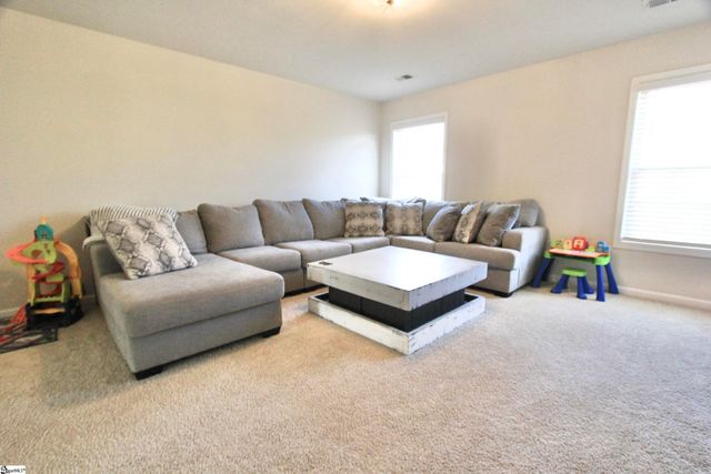 706 Troutdale Lane, Simpsonville, SC 29680