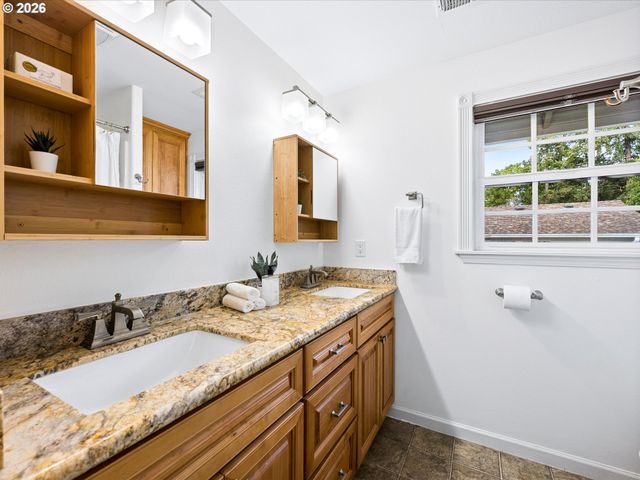 16680 Sw ROSA Rd, Beaverton, OR 97007