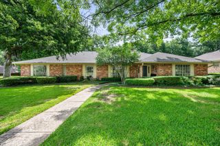 1101 Greenbriar Lane, Arlington, TX 76013