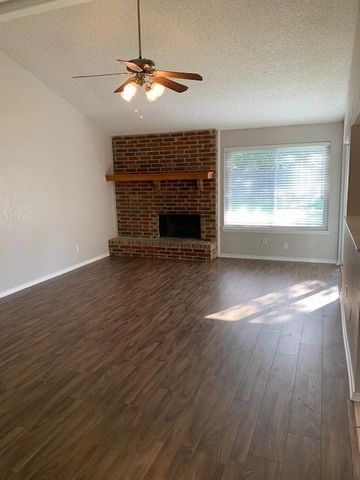 7529 Walnuthill Court, Watauga, TX 76148