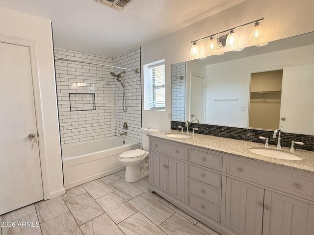 2858 W Mineral Butte Drive, San Tan Valley, AZ 85144
