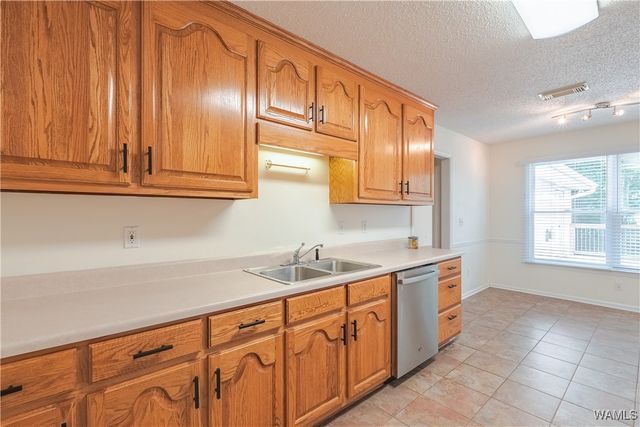 1751 Upper Lake, Cottondale, AL 35453