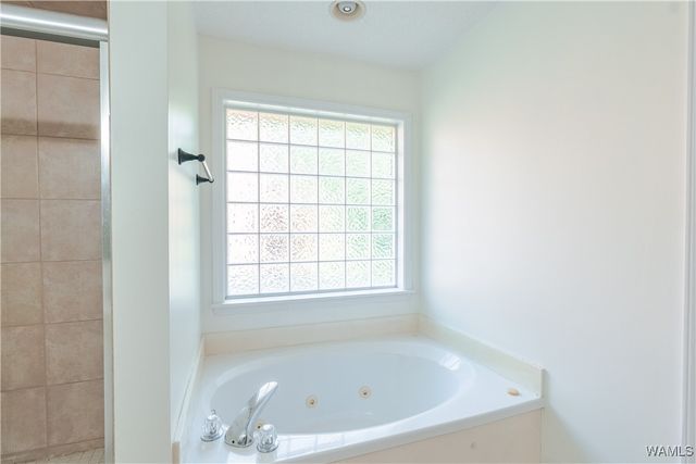 1751 Upper Lake, Cottondale, AL 35453