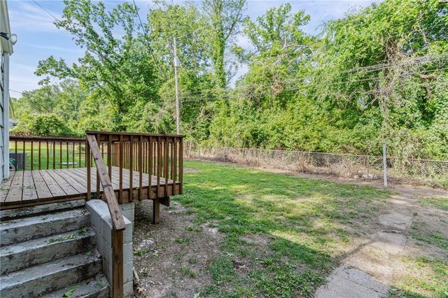 1054 S 45th Terrace, Kansas City, KS 66106