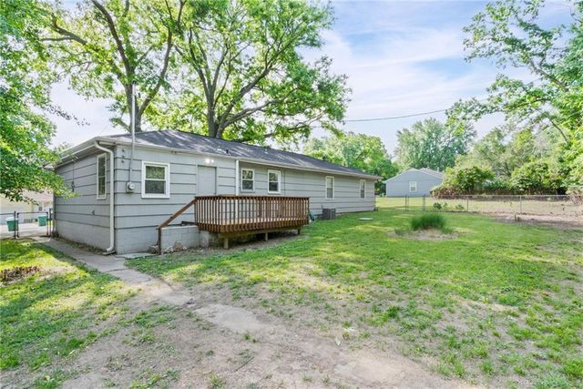 1054 S 45th Terrace, Kansas City, KS 66106