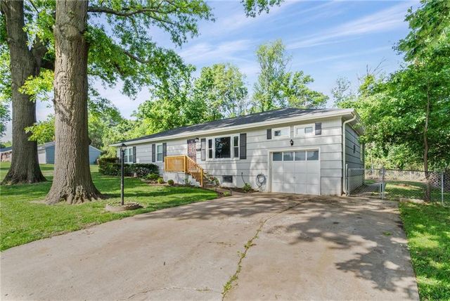 1054 S 45th Terrace, Kansas City, KS 66106