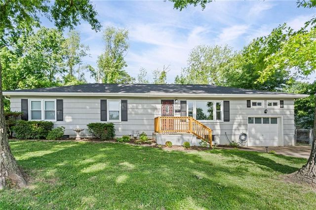 1054 S 45th Terrace, Kansas City, KS 66106