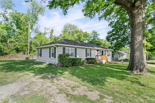 1054 S 45th Terrace, Kansas City, KS 66106