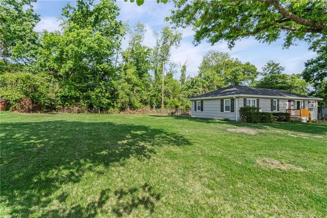 1054 S 45th Terrace, Kansas City, KS 66106