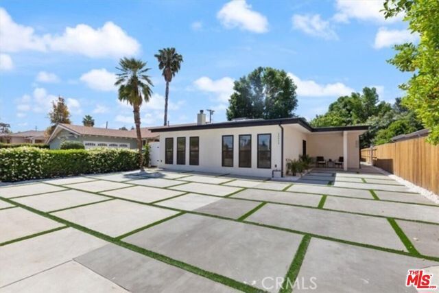 22450 Dolorosa St Street, Woodland Hills (los Angeles), CA 91367