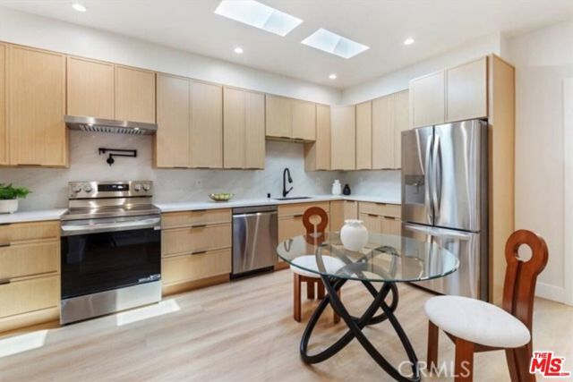 22450 Dolorosa St Street, Woodland Hills (los Angeles), CA 91367