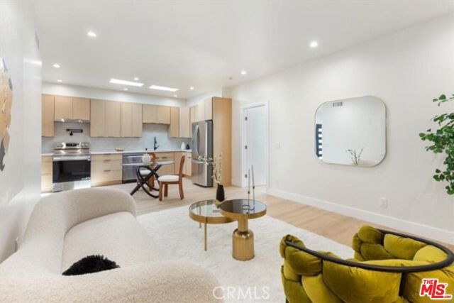 22450 Dolorosa St Street, Woodland Hills (los Angeles), CA 91367