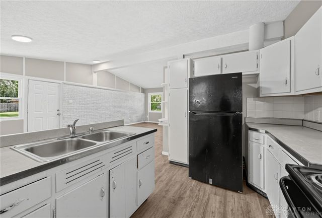 5229 Bayside Drive, Riverside, OH 45431