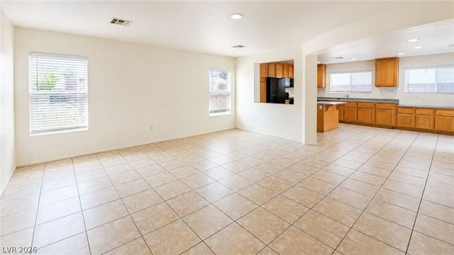 7966 Delft Blue Street, Las Vegas, NV 89139
