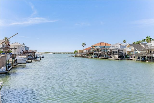 13742 Tajamar St, Corpus Christi, TX 78418