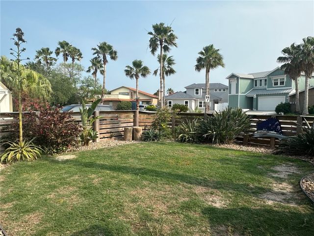 13742 Tajamar St, Corpus Christi, TX 78418