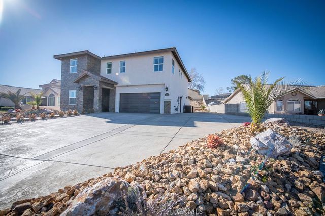 27404 Outrigger Lane, Helendale, CA 92342
