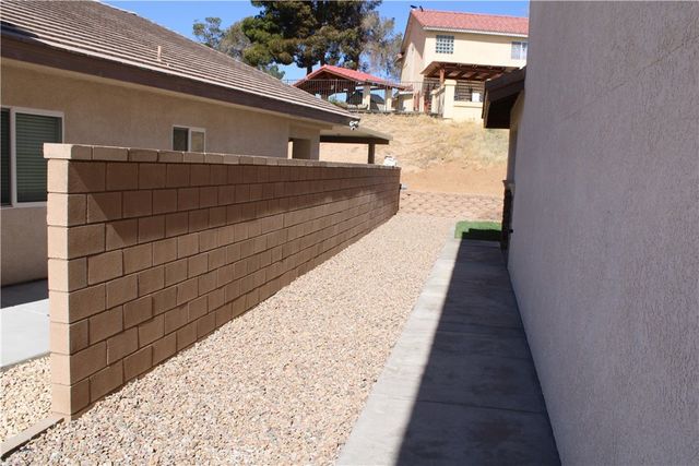 27404 Outrigger Lane, Helendale, CA 92342
