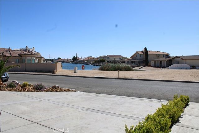 27404 Outrigger Lane, Helendale, CA 92342