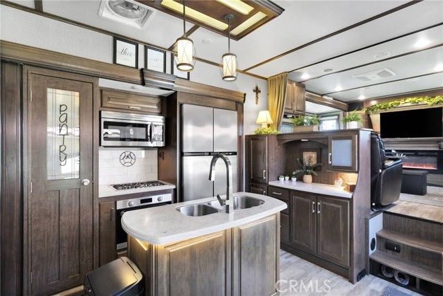 11577 Ridgemark Road, Apple Valley, CA 92308