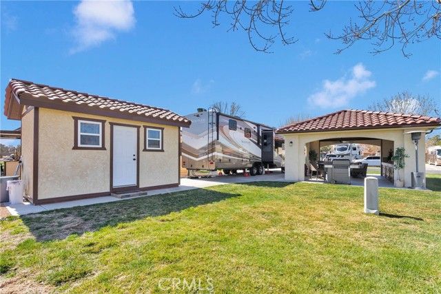 11577 Ridgemark Road, Apple Valley, CA 92308