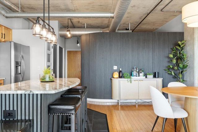 100 W 5th Street 611, Royal Oak City, MI 48067