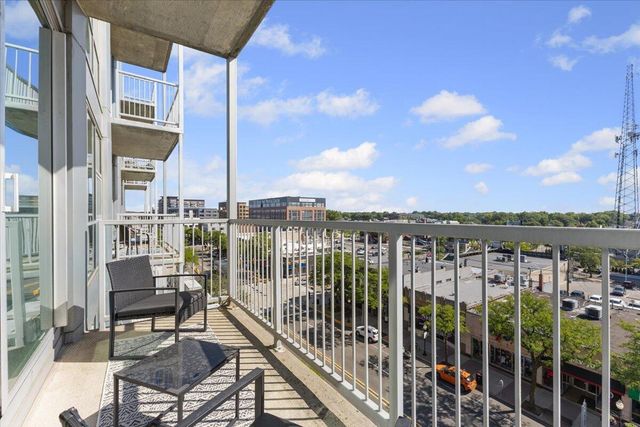 100 W 5th Street 611, Royal Oak City, MI 48067