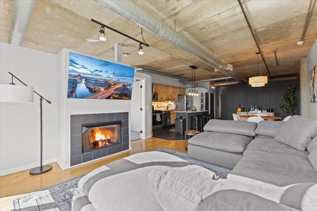 100 W 5th Street 611, Royal Oak City, MI 48067