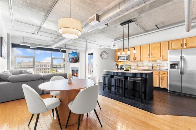 100 W 5th Street 611, Royal Oak City, MI 48067