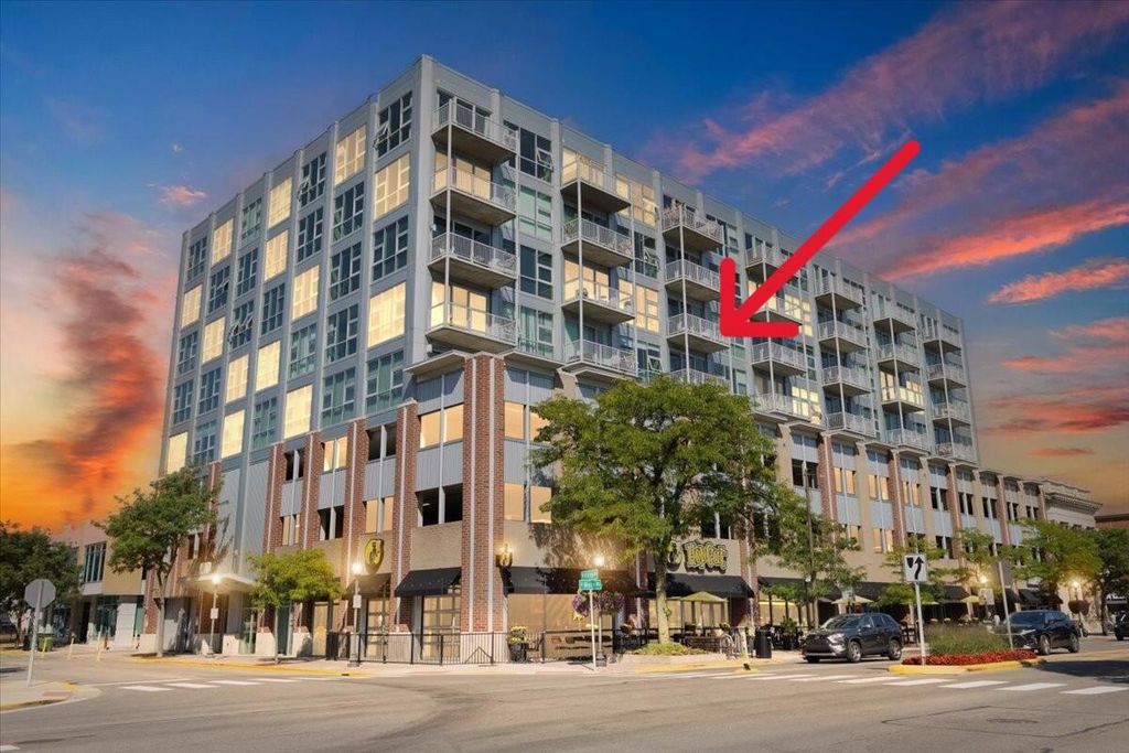 100 W 5th Street 611, Royal Oak City, MI 48067