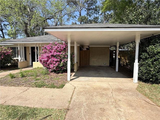 1819 CLOVER Lane, Alexandria, LA 71301