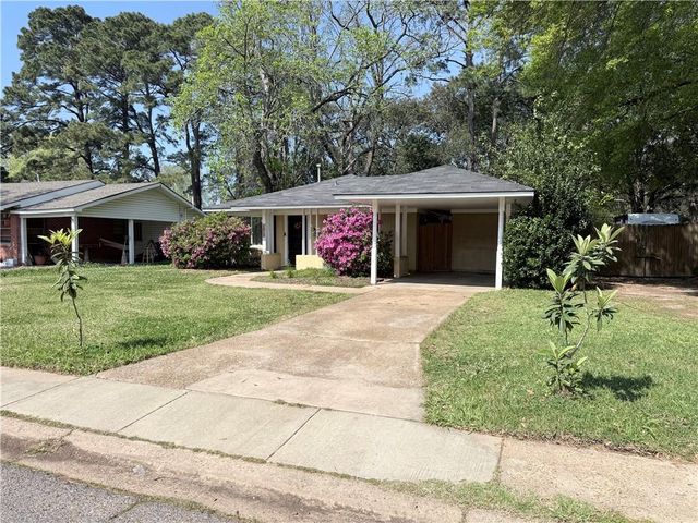 1819 CLOVER Lane, Alexandria, LA 71301