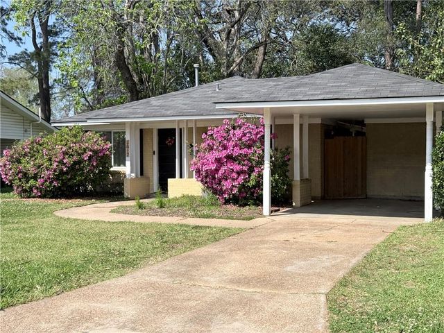 1819 CLOVER Lane, Alexandria, LA 71301