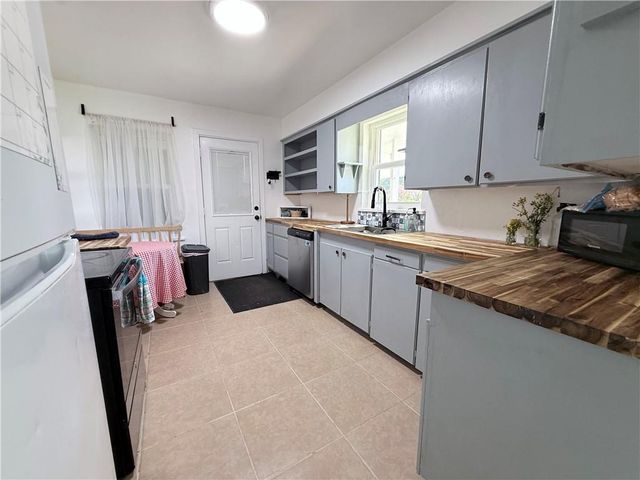 1819 CLOVER Lane, Alexandria, LA 71301