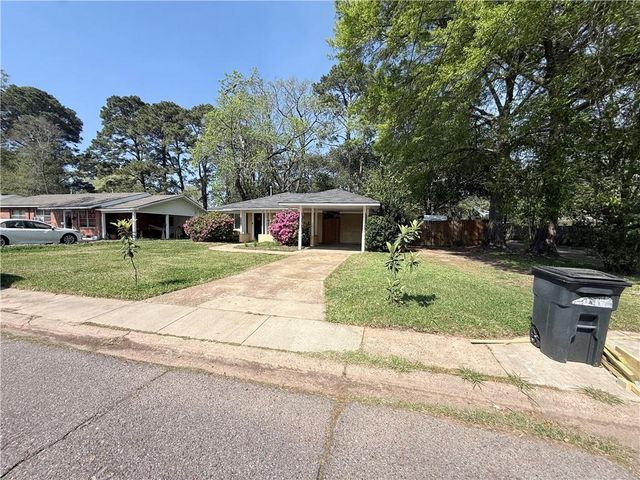 1819 CLOVER Lane, Alexandria, LA 71301